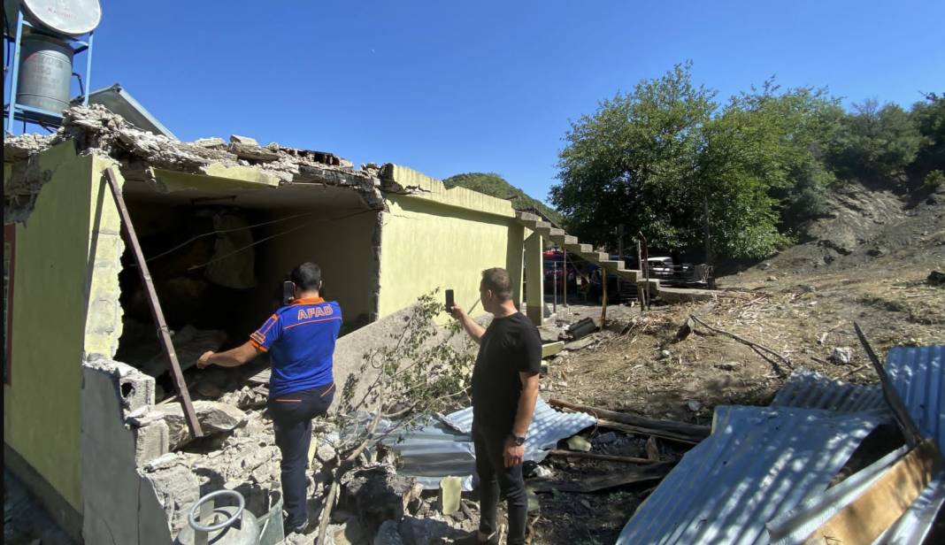 Adana'da 5.5 büyüklüğündeki depremden sonra 140 artçı deprem meydana geldi 4